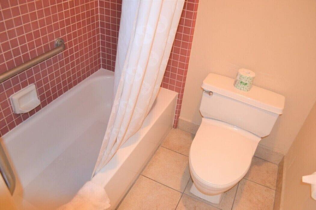Merced Inn & Suites Bagian luar foto